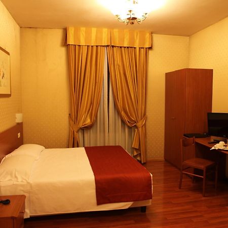 Flower Garden Hotel Rom Zimmer foto